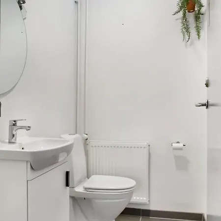 For 12 People With Indoor Pool بيت للعطل Avernæs